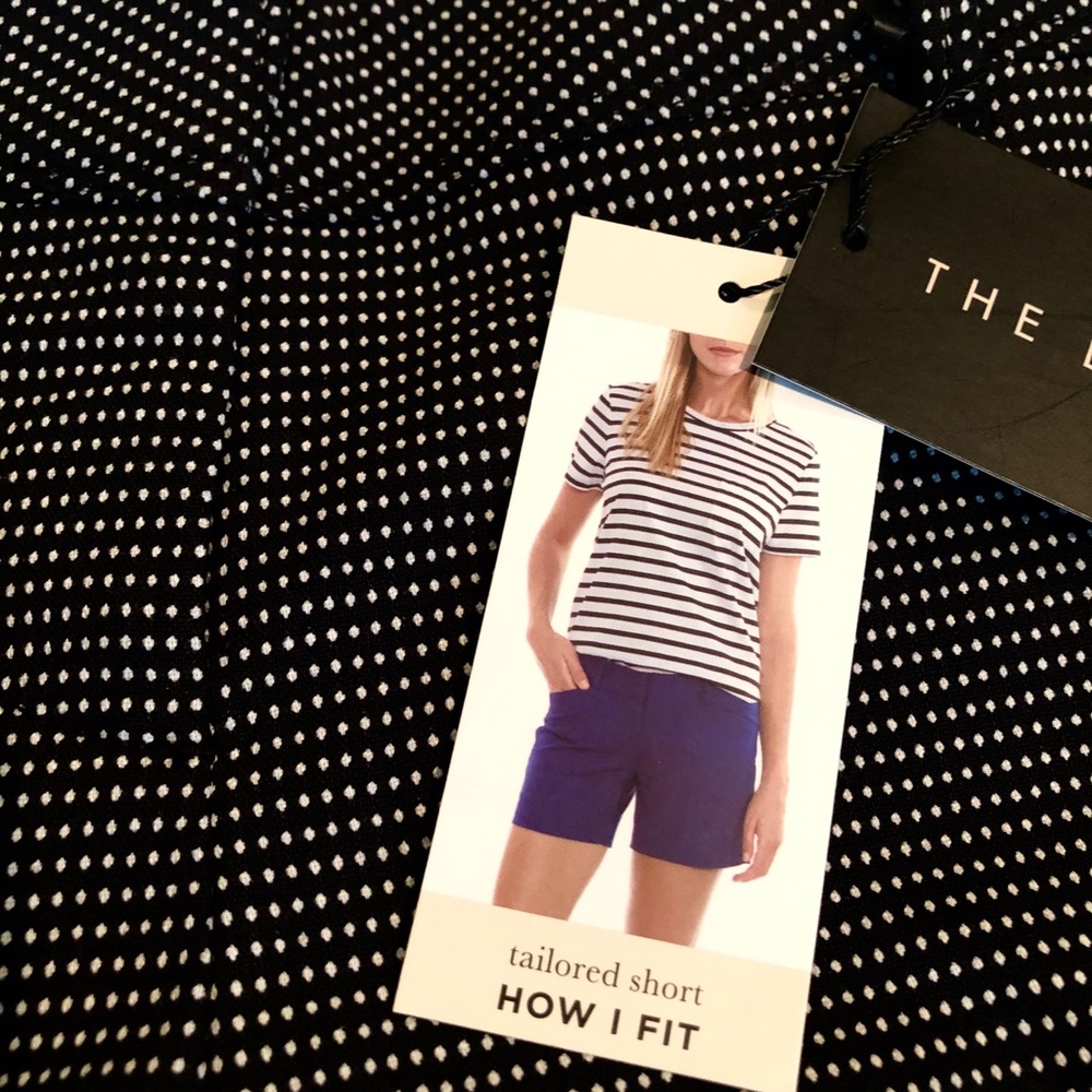 The Limited new women’s black w dots shorts